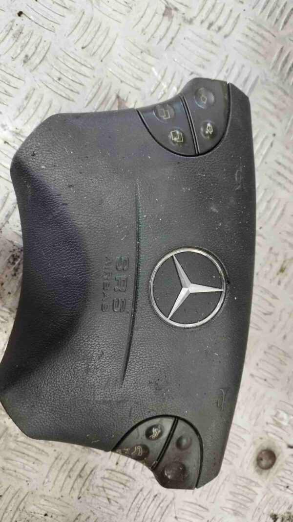 MERCEDES E 210 2.0