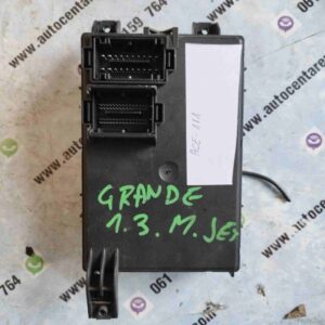 KUTIJA OSIGURACA FIAT GRANDE  PUNTO FUSE BOX#00517954290#28079637#