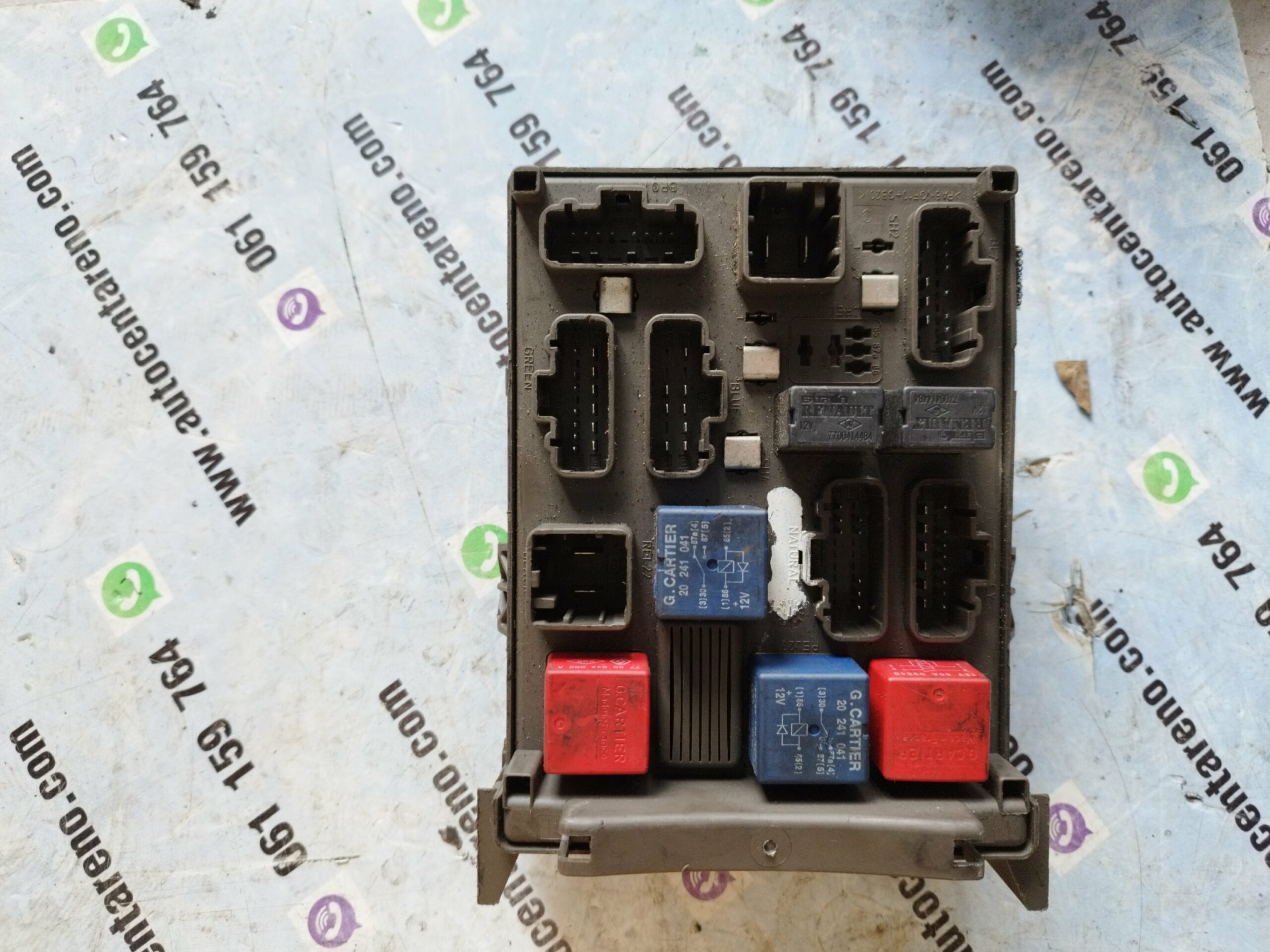 KUTIJA KUCISTE OSIGURACA RENAULT RENO FUSE BOX LAGUNA#518095401#