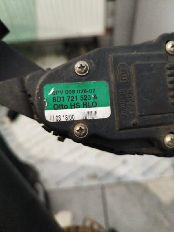Papuca gasa audi a4 skoda.. #8D1721523A#6PV008026-07
