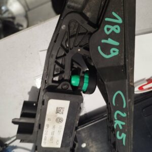 PAPUCA GASA GOLF SKODA 1K1721503L