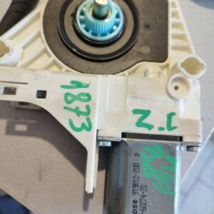 MOTOR PODIZACA STAKLA AUDI A4 B8 ZADNJI LIJEVI #8K0959811A