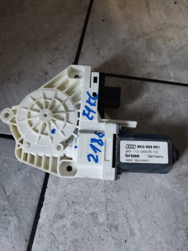 MOTOR PODIZACA STAKLA AUDI A4 B8 PREDNJI LIJEVI#8K0959801