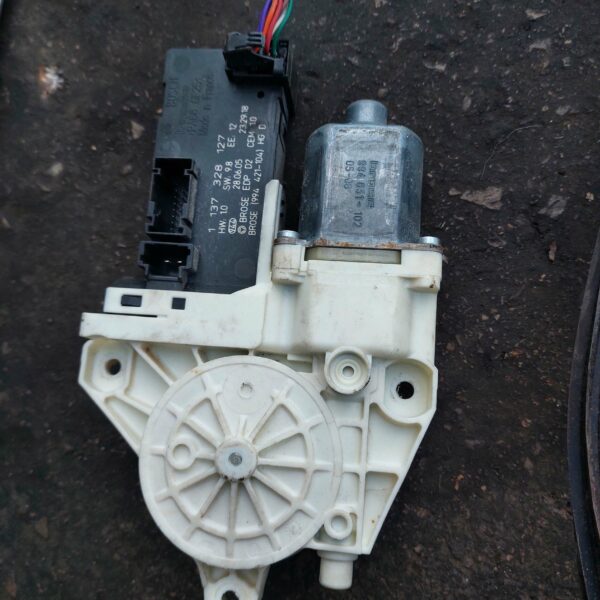 MOTOR PODIZACA STAKLA PEUGEOT 407 PREDNJI DESNI#0130822201#1137328127#994651102#