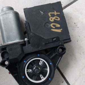 Motor podizaca vw jetta prednji lijevi 1K5837401P 1K0959793G