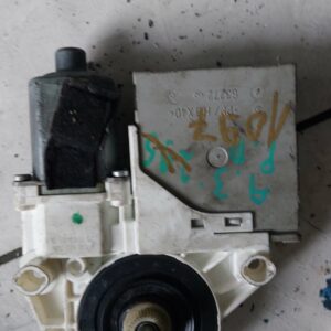 Motor podizaca stakla audi a3  PREDNJI DESNI# 8P0959802A