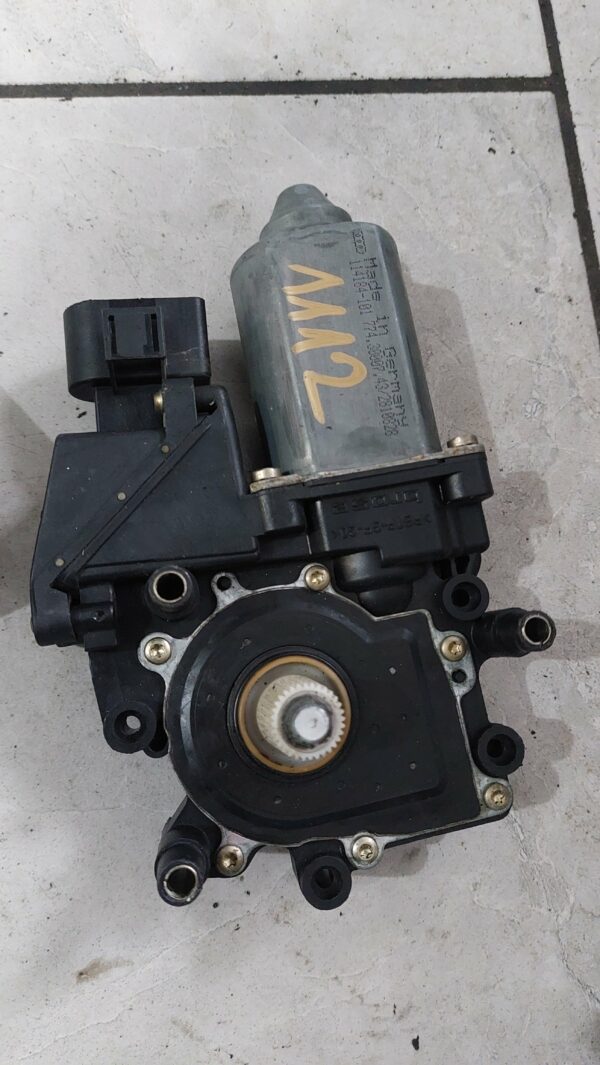 MOTOR PODIZACA STAKLA AUDI A4 B5 PREDNJI DESNI#113846113
