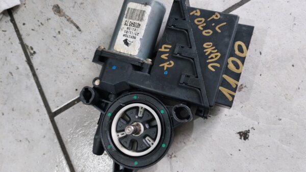 Motor podizaca stakla polo okac prednji lijevi 6Q2959802A