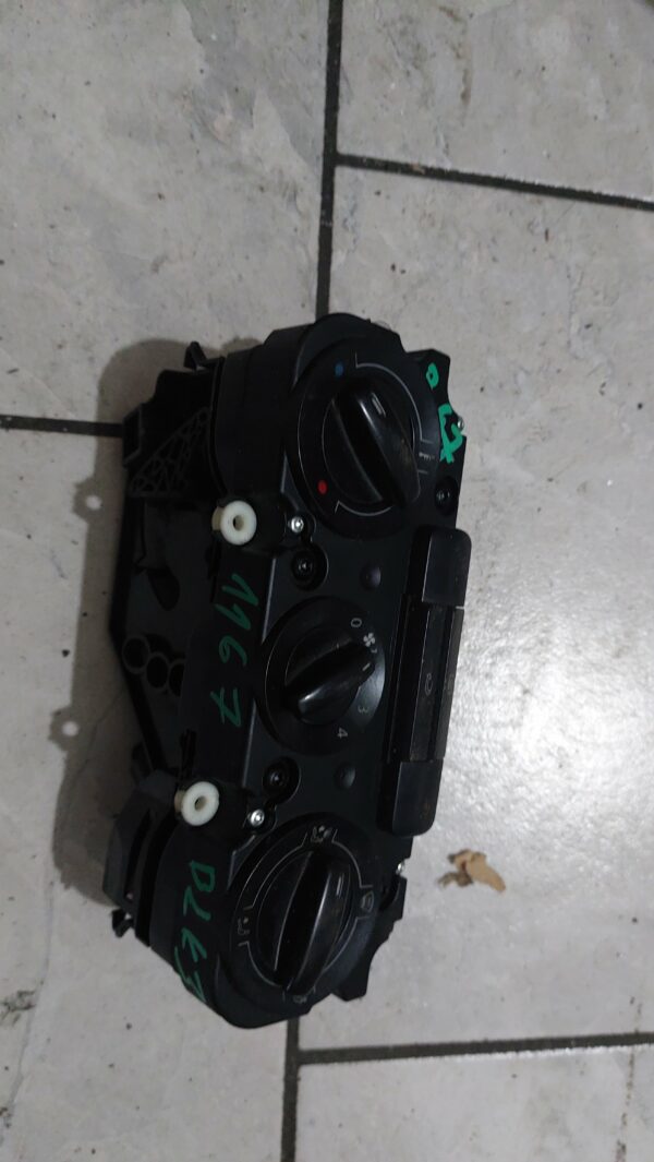 PREKIDAC PODIZACA STAKLA RENAULT MEGAN 2#8200160603