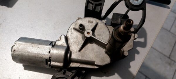 MOTOR BRISACA ZADNJI GOLF 5#5M0955711
