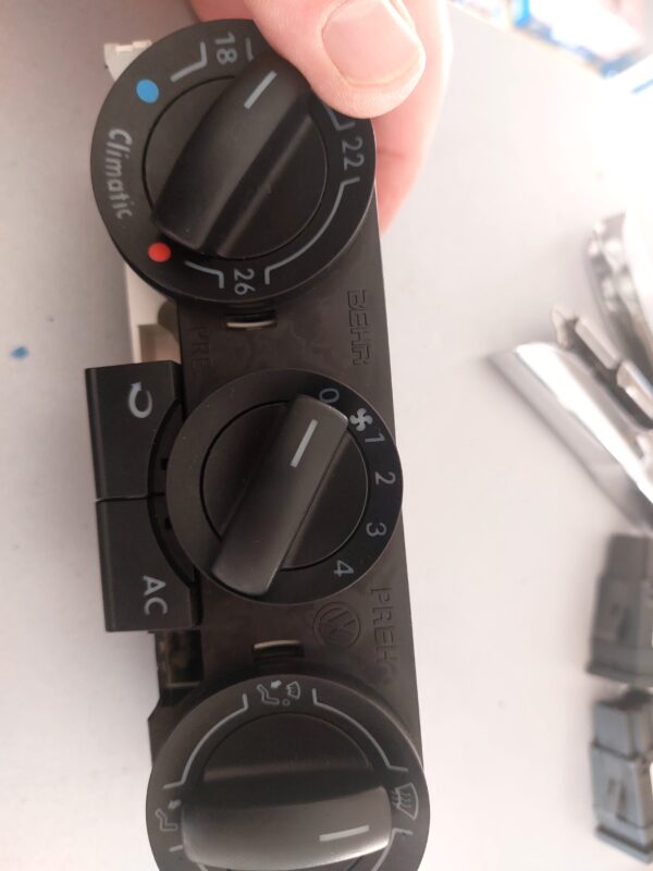 KLIMATRONIK POLO OKAC #6Q0820045E#6Q0820045G