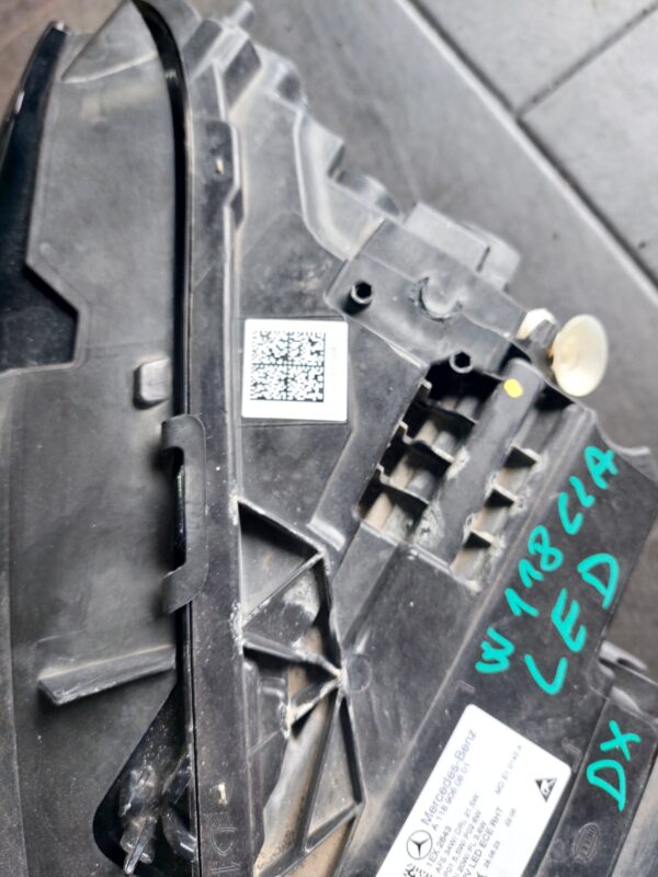 FAR MERCEDES CLA W118#A1189060801#DESNI#PIK#FAR#