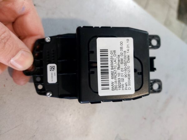 DZOISTIK BMW 5 G30 #9459631-01#D0004081270