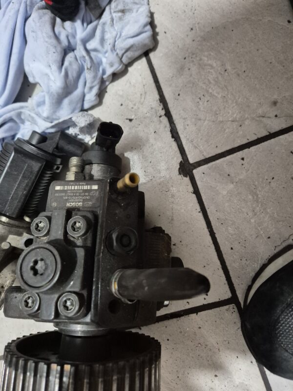 PUMPA GORIVA OPEL 1.3 JTD#0445010157# DIZNA MOTORA OPEL 1.3 JTD#0445110183# RAMPA GORIVA OPEL 1.3JTD#55200266#015256L4