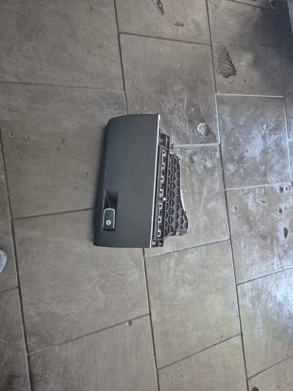 LADICA TABLE BMW 3 F30