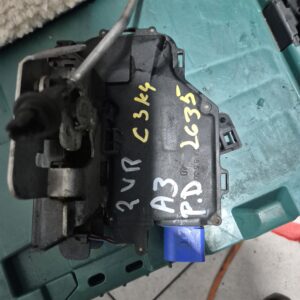 BRAVA VRATA AUDI A3 PREDNJA DESNA 2005GOD