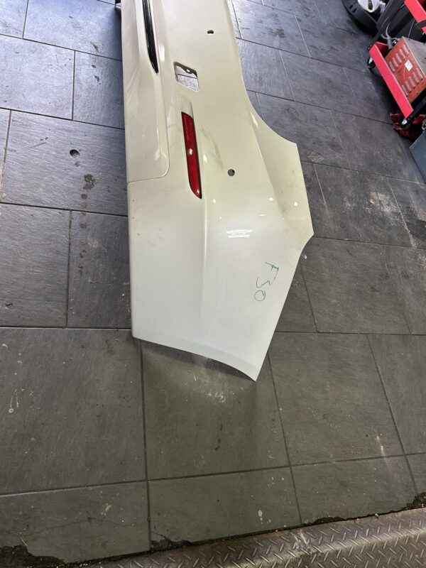 BRANIK BMW F30 ZADNJI