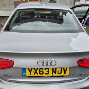 AUDI A4 B9 2.0
