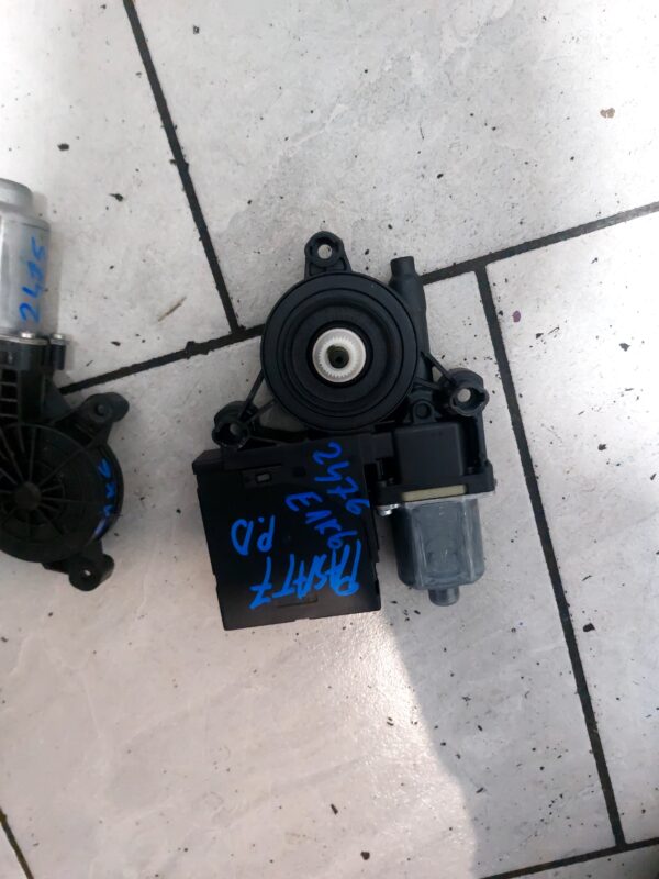 MOTOR PODIZACA STAKLA SKODA FABIJA #6Q2959801F