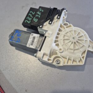 MOTOR PODIZACA STAKLA PASAT 6 ZADNJI DESNI #973622106