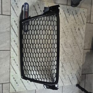 MASKA BRANIKA GRIL AUDI A4 B8