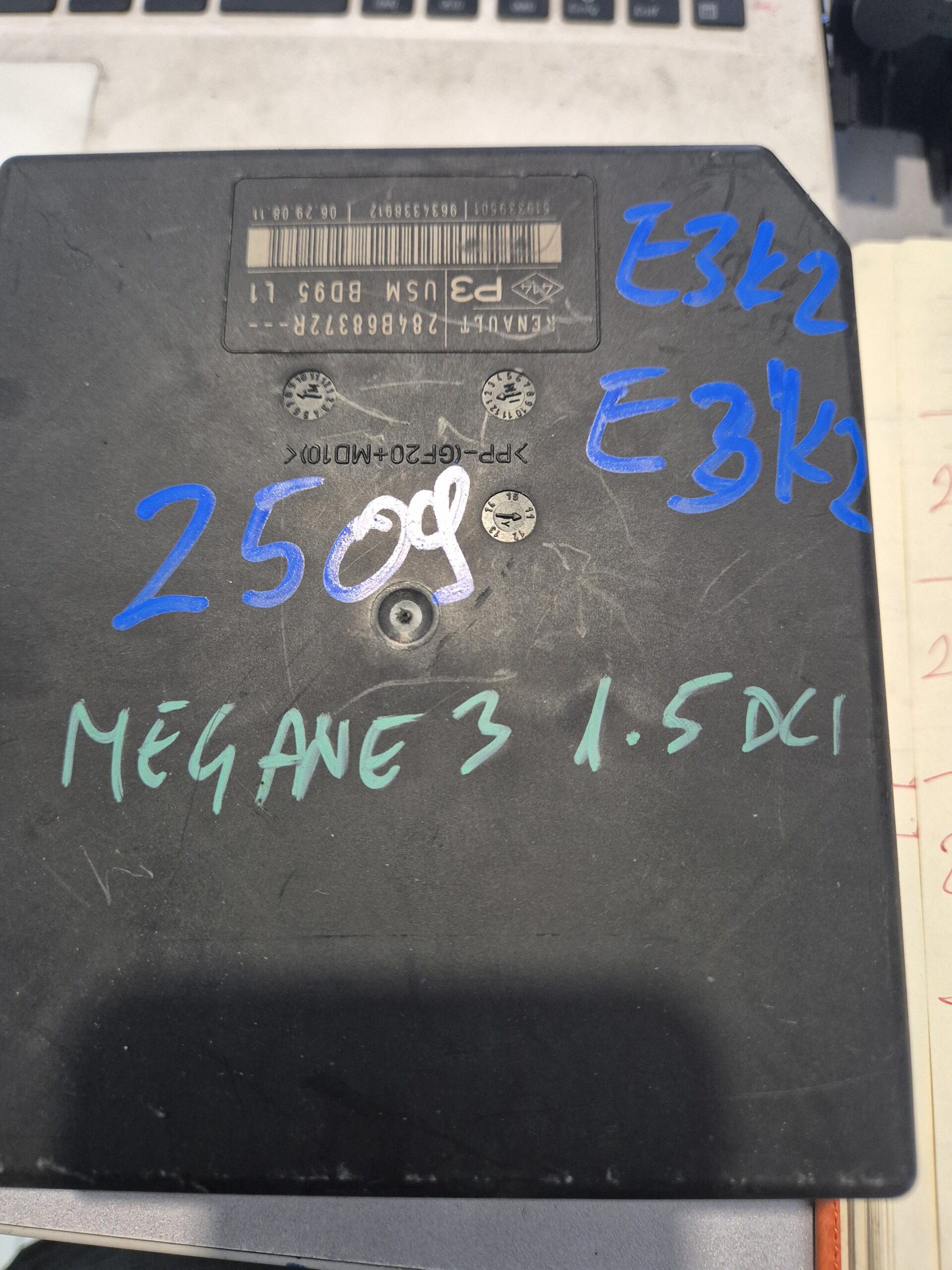 USM FUSE BOX ELEKTRONIKA RENAULT MEGAN #284B8372R #9630080161