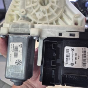 MOTOR PODIZACA STAKLA PASAT 7 PREDNJI DESNI#3C0959793C#988705317