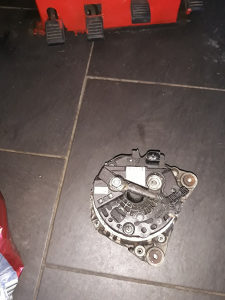 Alternator golf 5 140am