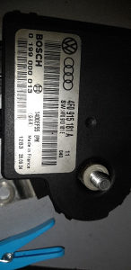 Elektronika akumulatora audi a6  4F0915181A