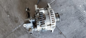 Alternator opel 17 dati sa vakum pumpom